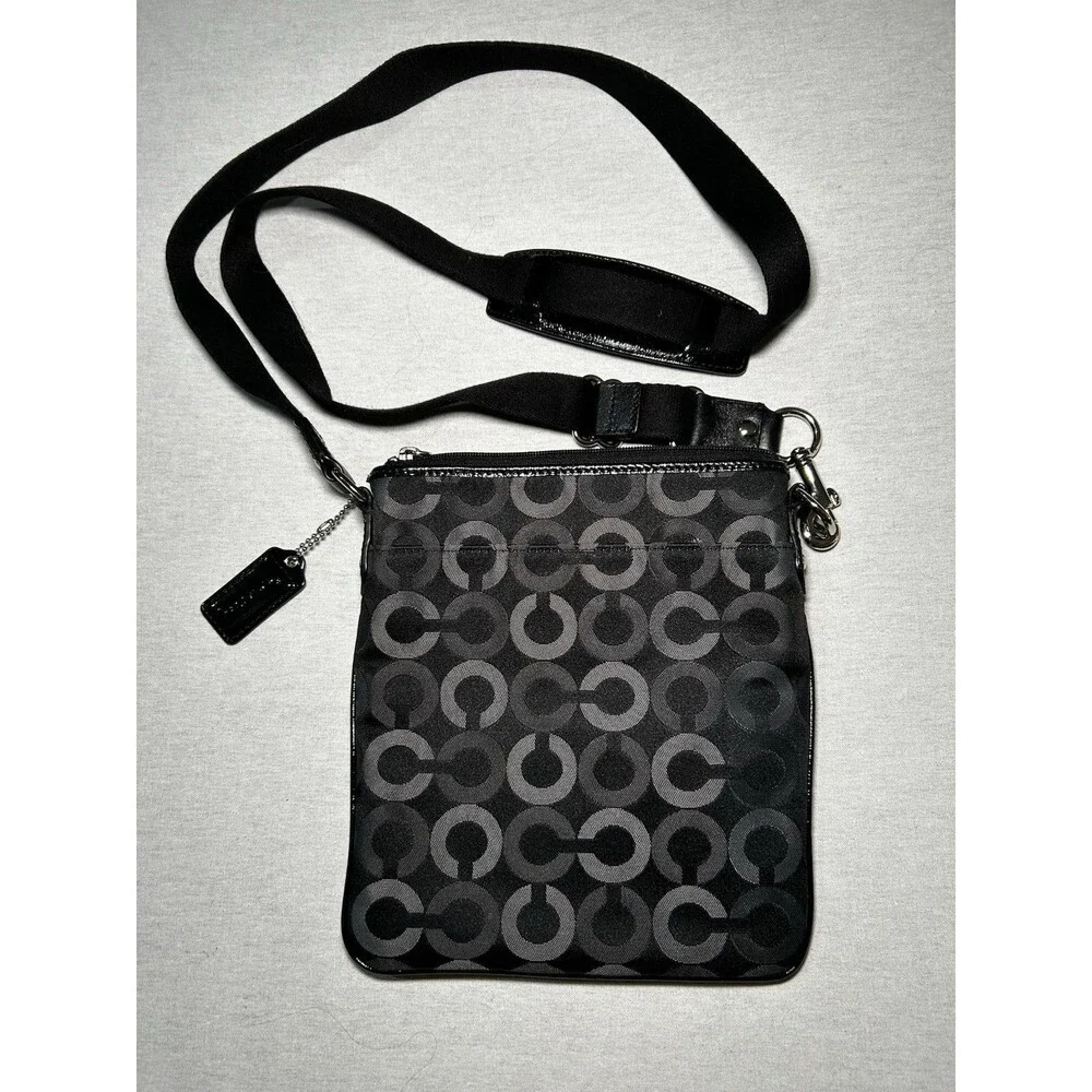 Coach MADISON Black Grey Op Art Stage Coach Crossbody Swingpack 43430